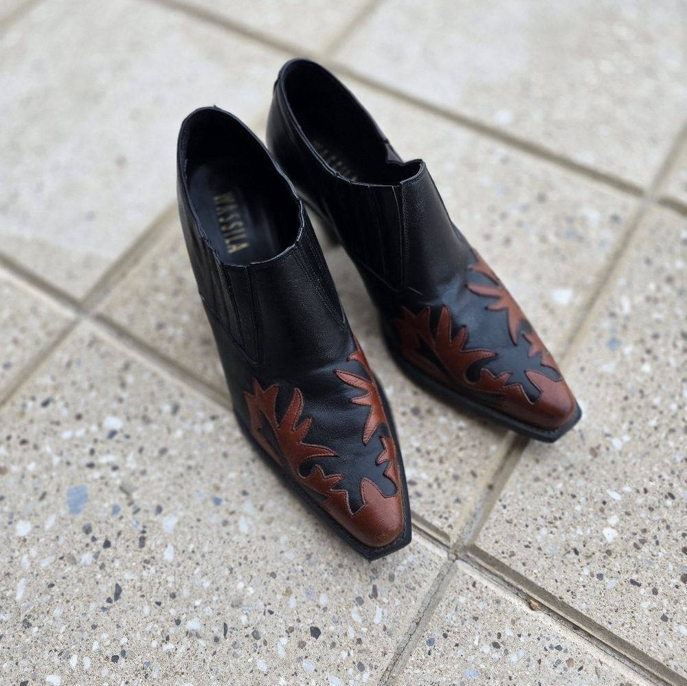 Western two-tone booties.